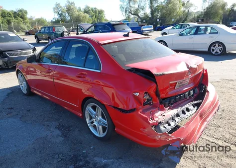 2008 Mercedes-Benz C 300 Luxury/Sport из США, поврежденный, VIN WDDGF54X98F142380